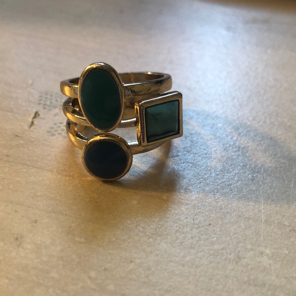 Multi Stone Ring 20$